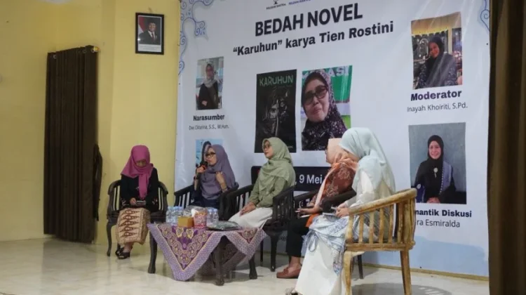 Kelekak Budaya Bangka Gelar Bedah Novel Karuhun Karya Tien Rostini
