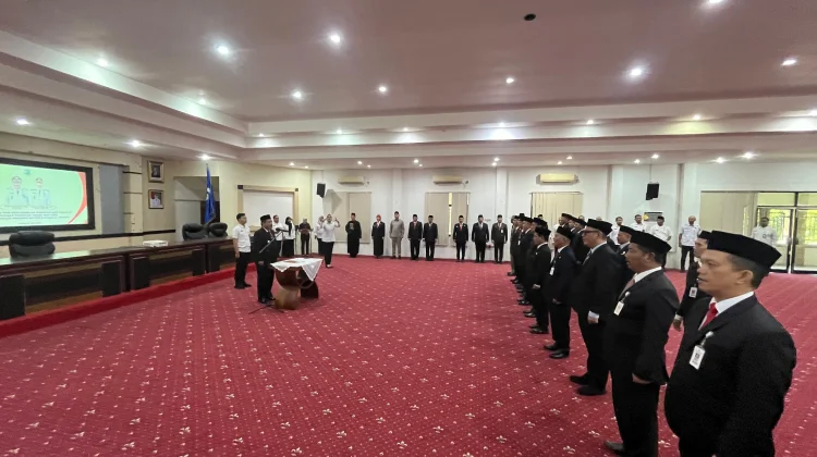 Saparudin Lantik 17 Pejabat Eselon II Pemkot Pangkalpinang