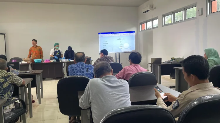 KTB UKM dan Institut Pahlawan 12 Kembangkan Produk Lokal