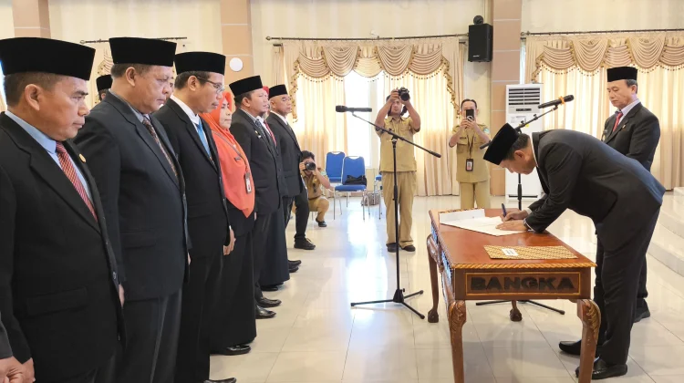 Sebanyak 15 Pejabat Eselon 2 dan 3 Pemkab Bangka Dilantik