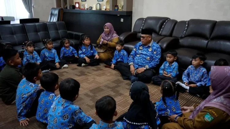 Puluhan Anak TK Belajar Mengenal Pemerintahan di Kantor Bupati Beltim