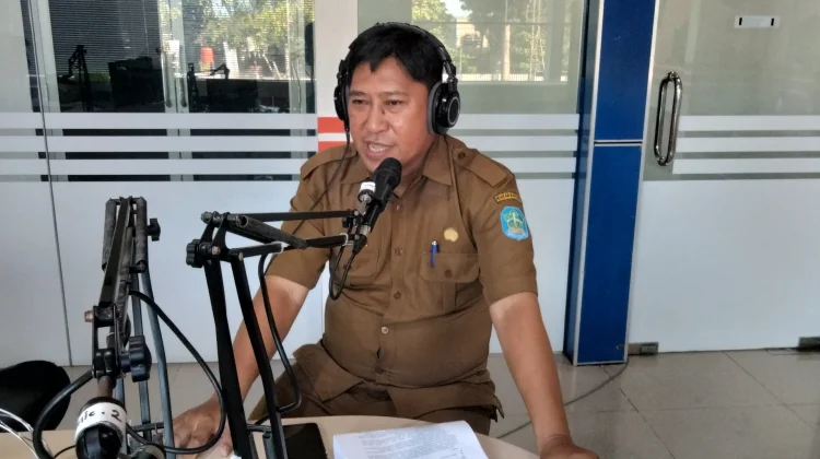 Masyarakat Parit Padang Aktif Bersihkan Lingkungan untuk Mencegah DBD dan Banjir