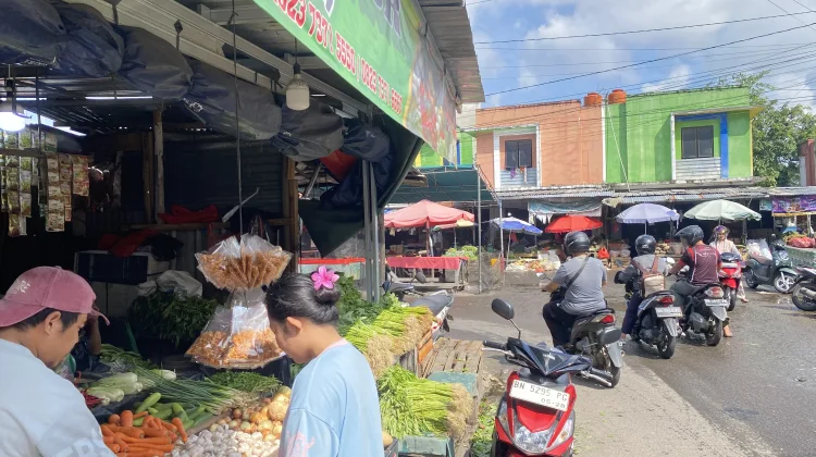 Jelang Iduladha, Pedagang Keluhkan Pasar Sepi Pembeli