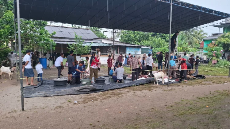 Masjid Al-Mu'minun Kenanga Sembelih 21 Ekor Hewan Kurban