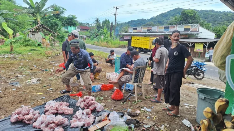 Masjid Al-Ikhlas Salurkan Daging Kurban kepada 210 Penerima