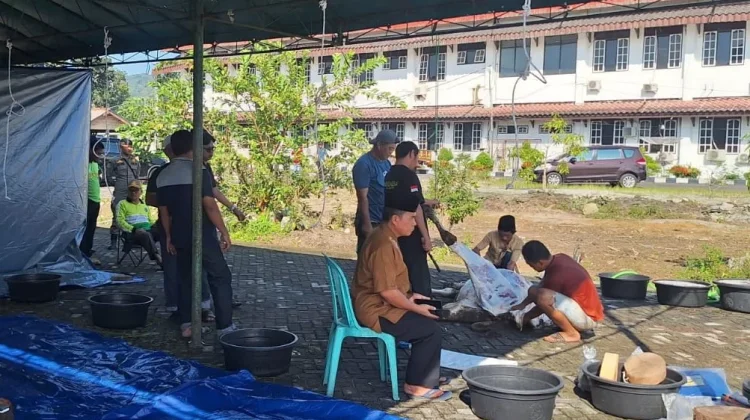 Pemkab Bangka Salurkan Daging Kurban ke 880 Pegawai