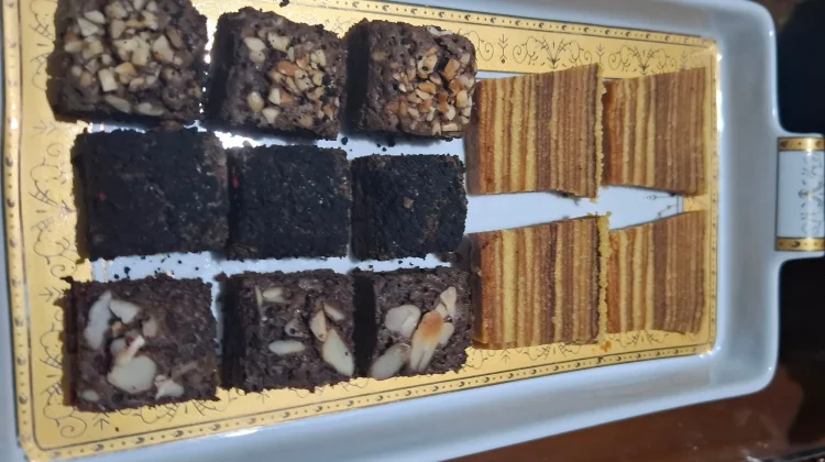 Suguhan Kue Lebaran, Buat Sendiri atau Beli