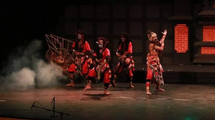 Membentung Budaya Asing dengan Nilai Pancasila