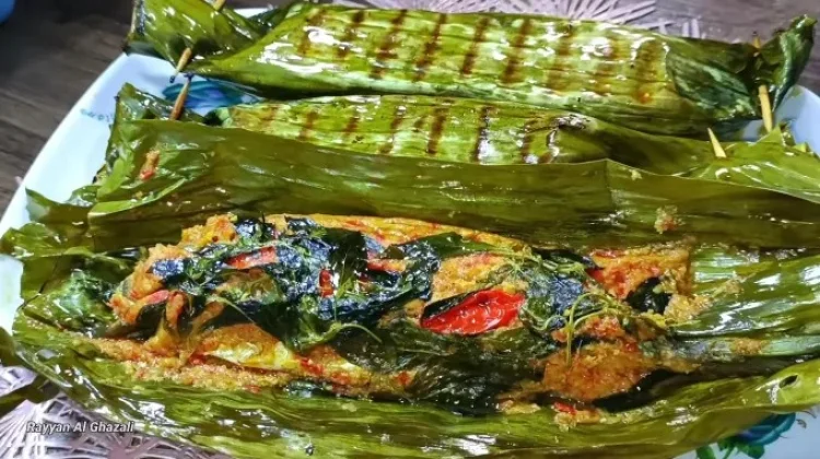 Pepes Kembung Panggang, Harum Bumbu Bikin Lapar