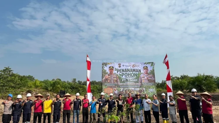 HUT ke-80 Bhayangkara, Polres-Pemkab Babar Tanam Pohon