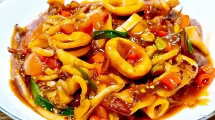Cumi Asam Manis, Kuah Kental Bikin Ketagihan