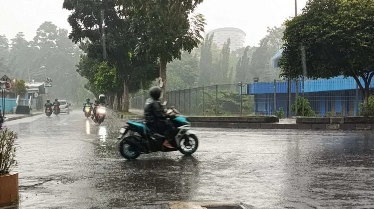 Potensi Hujan Petir terjadi di Bangka dan Babar hari ini