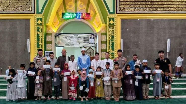 Pemkab Bateng Santuni Anak Yatim & Lansia di Lubuk Besar