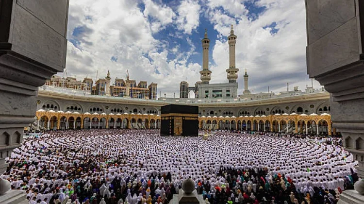 Haji Tertunda, Umat Diajak Perbanyak Amal dan Doa
