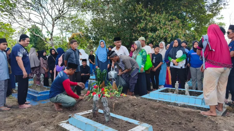 Kepala Desa Gantung Kenang Bu Muslimah sebagai Legenda Hidup Laskar Pelangi
