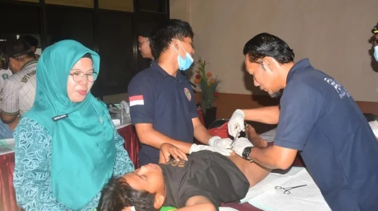 Khitan Gratis Bawa Kebahagiaan bagi Nardi, Siswa SD asal Simpang Pesak