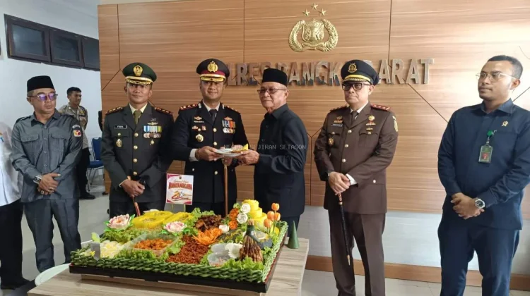 Polres Babar Gelar Upacara HUT ke-80 Bhayangkara di Mapolres