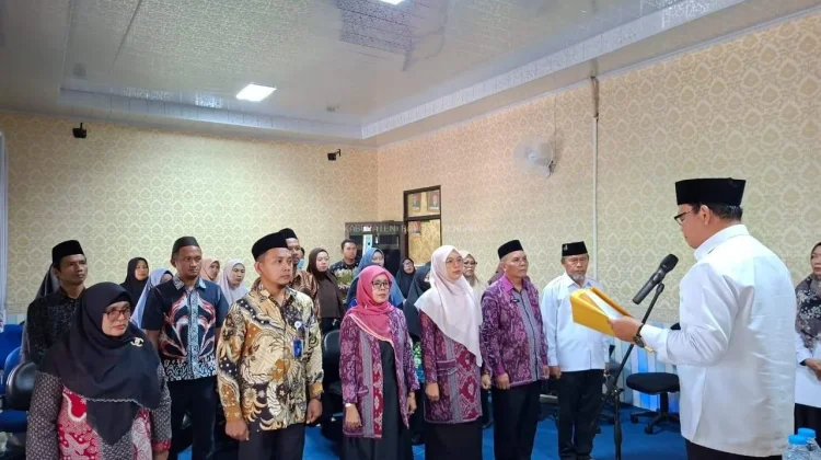 Tim Pengembang Kurikulum Madrasah Bangka Tengah Dikukuhkan