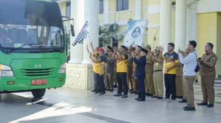 Bupati Algafry Lepas Kontingen POPDA