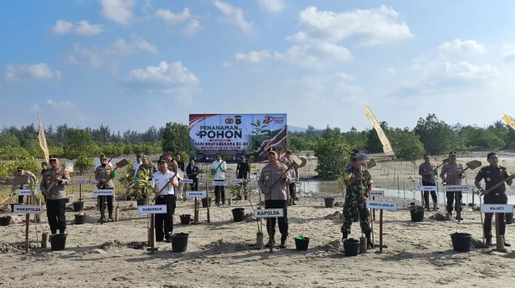 Peringati Hari Bhayangkara, Polda Babel Menggelar Penanaman Pohon