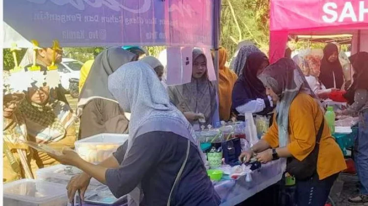 Pasar Kuliner UMKM DKUP Bangka Barat Diserbu Warga