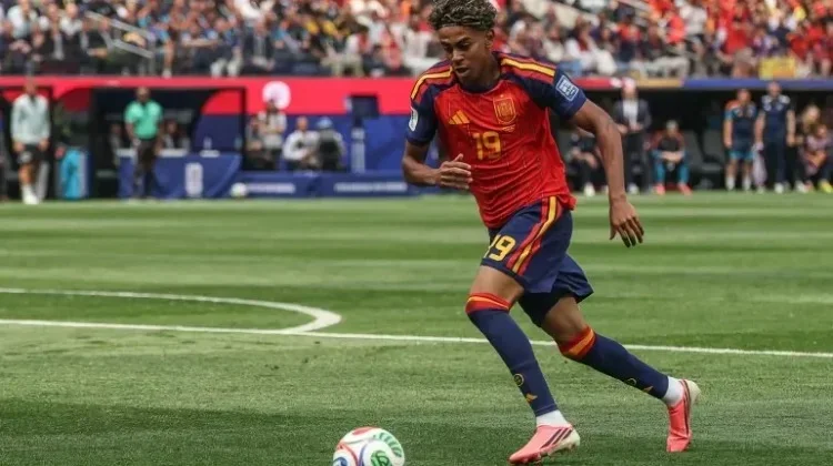 Pendengar RRI Antusias Sambut Laga Spanyol Kontra Belgia