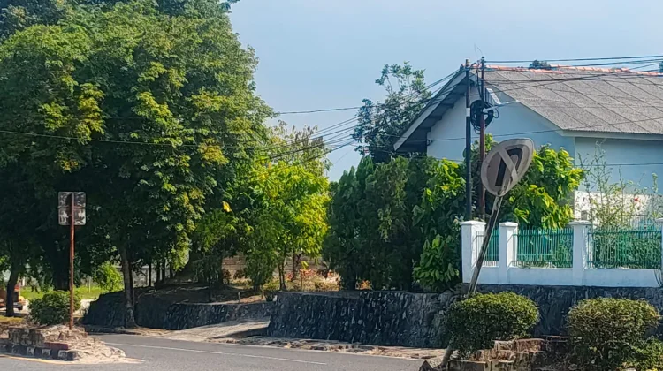 Tekan Angka Laka, Satlantas Bangka Perbarui Rambu di Titik Rawan