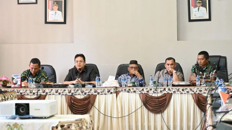 Antrean SPBU Mengular, Bupati Markus Minta Warga Hentikan 'Panic Buying'