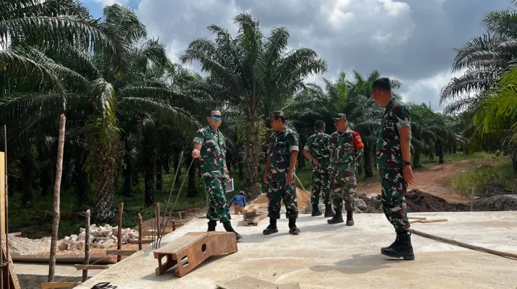 Dandim 0414/Belitung Tinjau Progres Pembangunan Dua Jembatan di Desa Padang