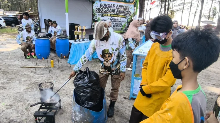 Gerakan Daur Ulang, Murid Membawa Barang Bekas