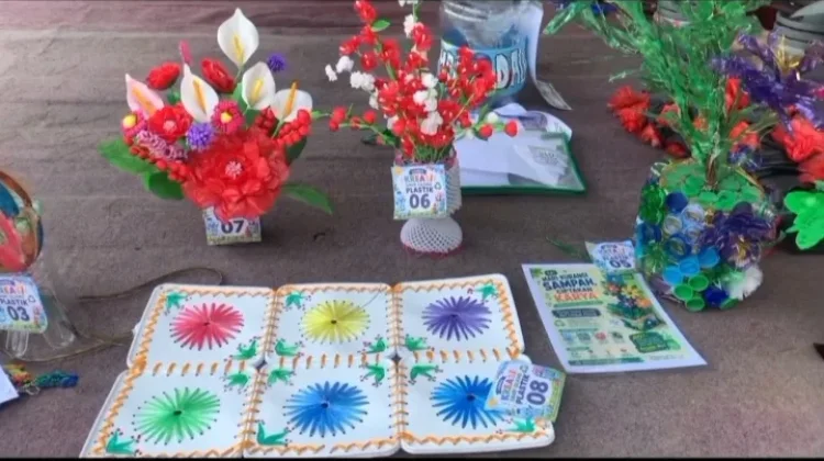 Dari Sampah ke Karya: Siswa Sungailiat Buktikan Plastik Masih Berguna