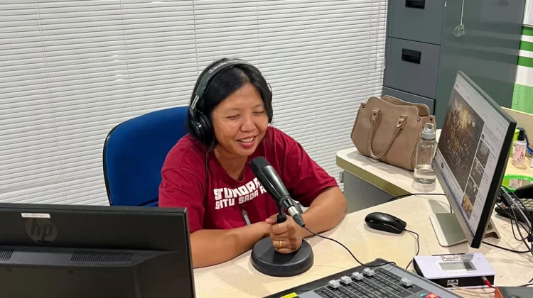 Pemberian Ulos Jadi Prosesi Sakral Pernikahan Batak Toba