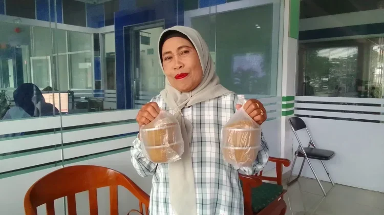 Perpustakaan Desa Mendorong Keterampilan Praktis Warga Pesisir