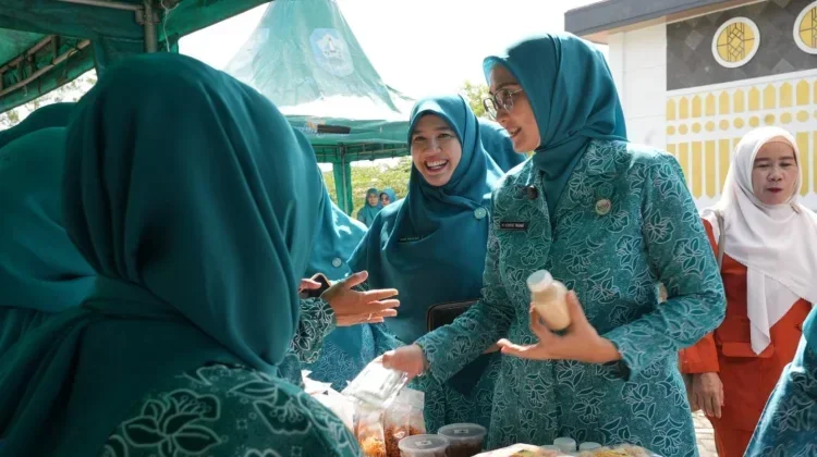 Noni Hidayat: Beli Produk UMKM, PKK Sediakan Tempat Promosi
