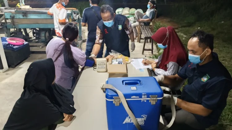 Dinkes Beltim Gelar CKG untuk Penambang di Meja Goyang