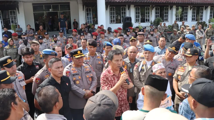 Aksi Damai di Kantor Bupati Dijaga Ketat Polres Bangka