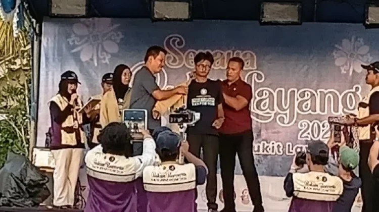 Tutup Pengabdian 50 Hari, 28 Mahasiswa KKN UGM "Seraya Bukit Layang" Ditarik