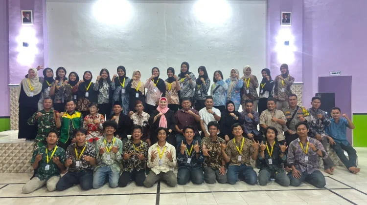 Wabup Debby Lepas Mahasiswa KKN UGM di Pulau Besar