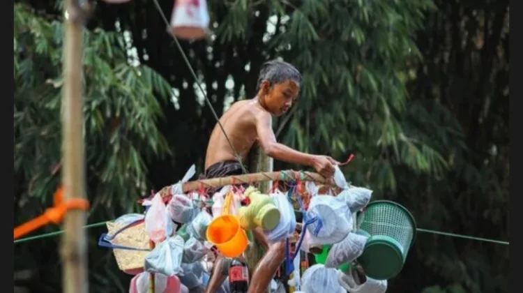"Badan Penuh Oli" Jadi Kenangan Paling Dirindu di Agustusan