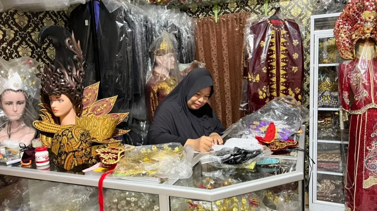 Sewa Baju Adat Jadi Tradisi Sambut Agustusan di Bangka