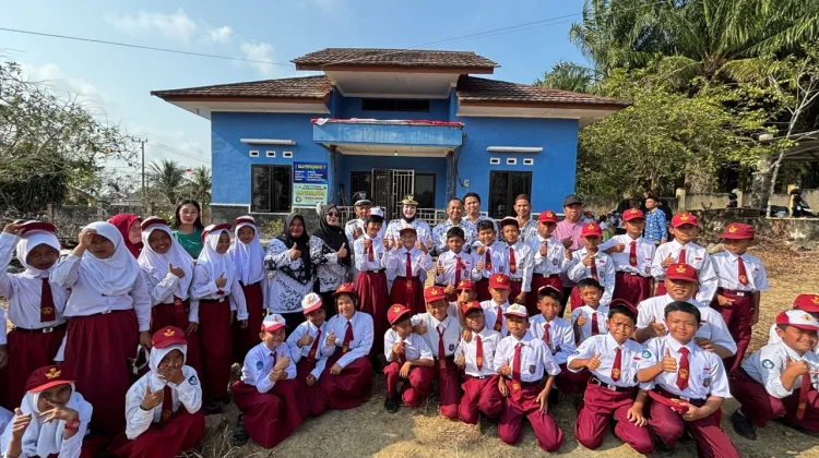Wabup Debby Inspektur Upacara HUT ke-81 RI di Airgegas