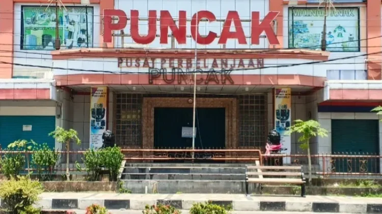 23 Tahun Jadi Ikon Belanja, Kini Puncak Sungailiat Sepi Menanti Kepastian