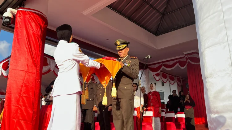 Dandim 0414/Belitung Apresiasi Upacara Penurunan Bendera HUT ke-81 RI di Beltim