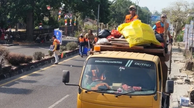 Volume Sampah Capai 1,7 Ton usai Pawai HUT RI Bangka