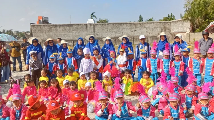 TK Pembina Sungailiat Meriahkan Karnaval & Drumband HUT ke-81 Republik Indonesia