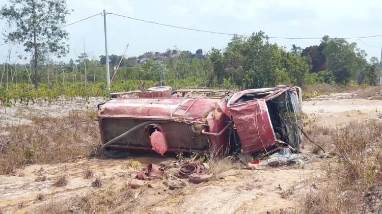 Mobil Damkar Belitung Kecelakaan saat Perjalanan Padamkan Karhutla