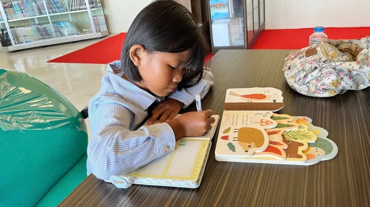 Perpustakaan Jadi Ruang Belajar Alternatif bagi Orang Tua dan Anak