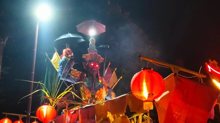 Ritual Rebutan Jadi Puncak Chit Ngiat Pan di Pemali