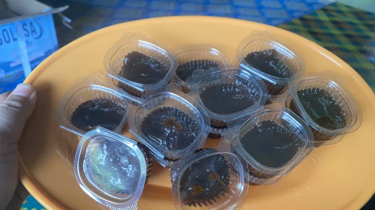Dodol Khas Neknang jadi Sajian Maulid Nabi