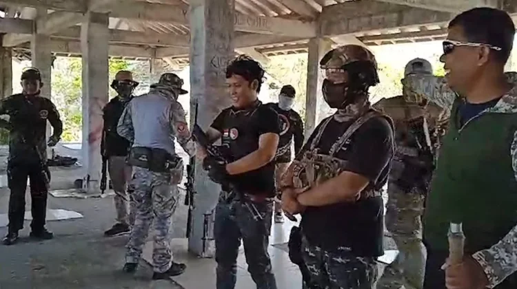 40 Peserta Airsoft Babel Adu Strategi di Pantai Batu Bedaun